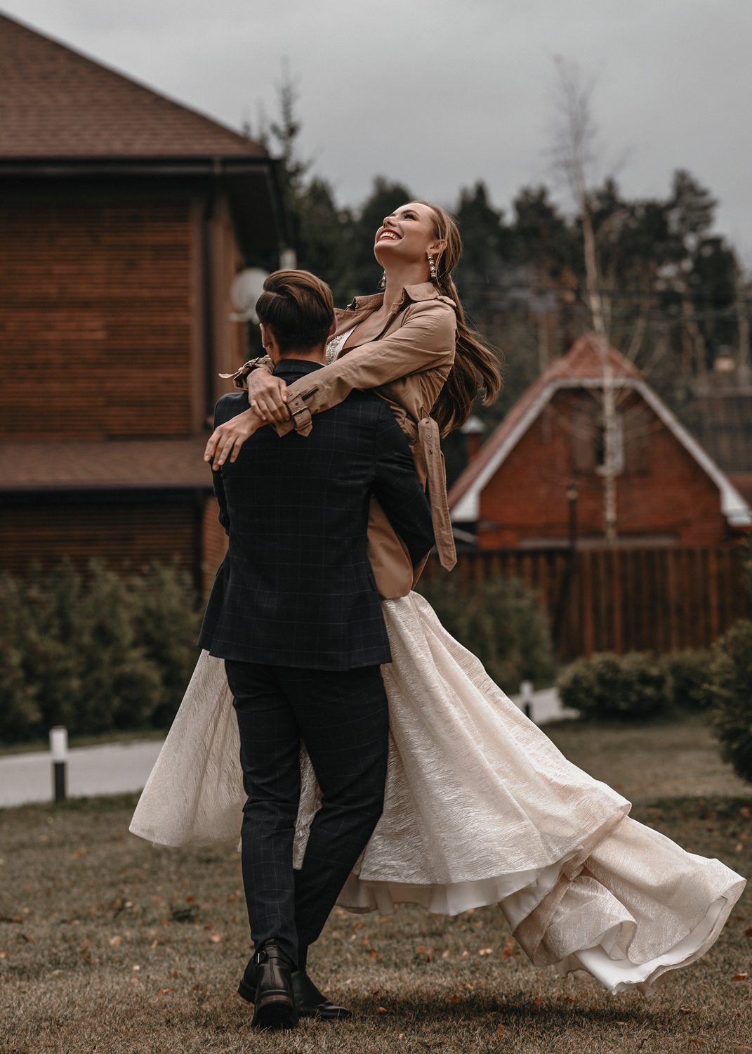 Запечатлите вашу любовь в каждом кадре! Профессиональный свадебный фотограф в Москве